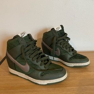Nike Dunk Sky Hi Carbon Green Womens 7.5 LIKE NEW